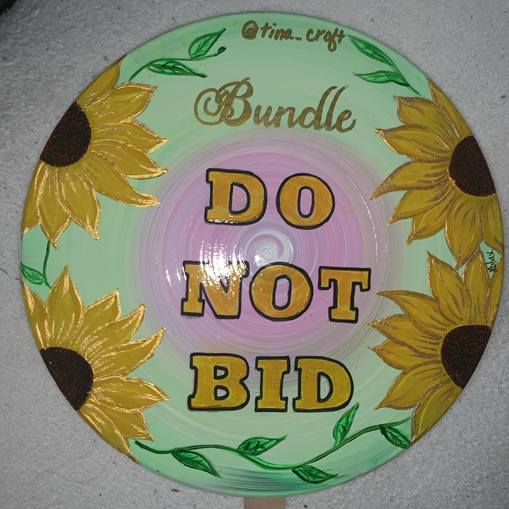 Shout Out to Lori of @je_anne_art for this custom Do Not Bid Sign